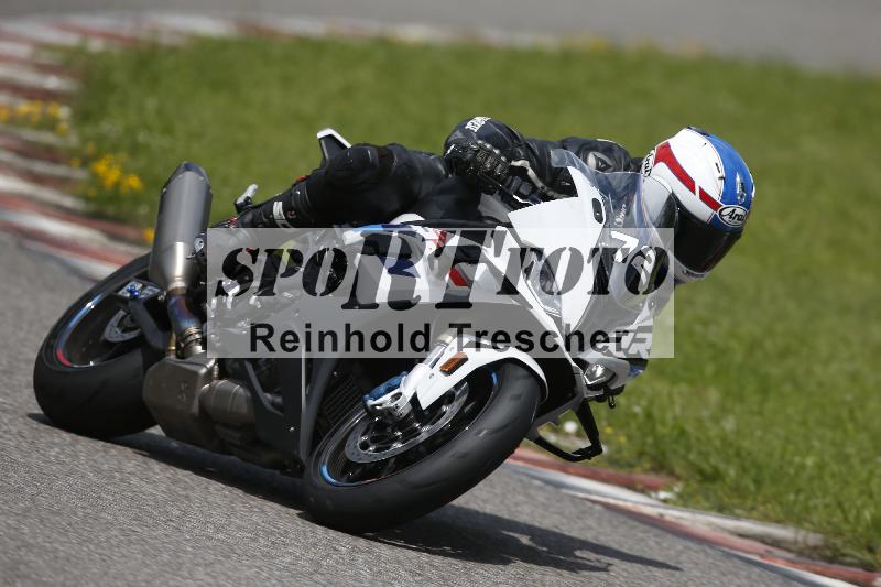 /Archiv-2024/29 12.06.2024 MOTO.CH Track Day ADR/Gruppe gelb/72